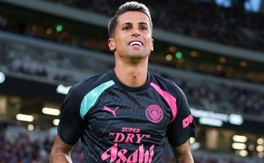 João Cancelo vai jogar no Bayern Munique por empréstimo do