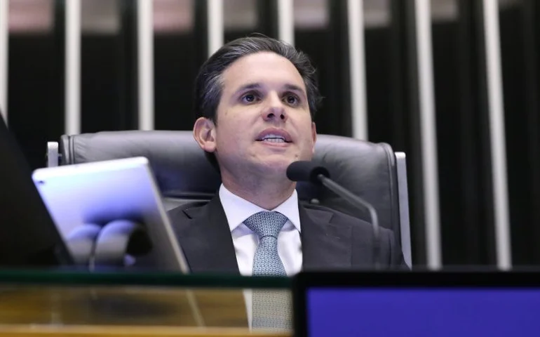 Votação de hoje mostra compromisso da Câmara em avançar na pauta da segurança pública, diz Motta