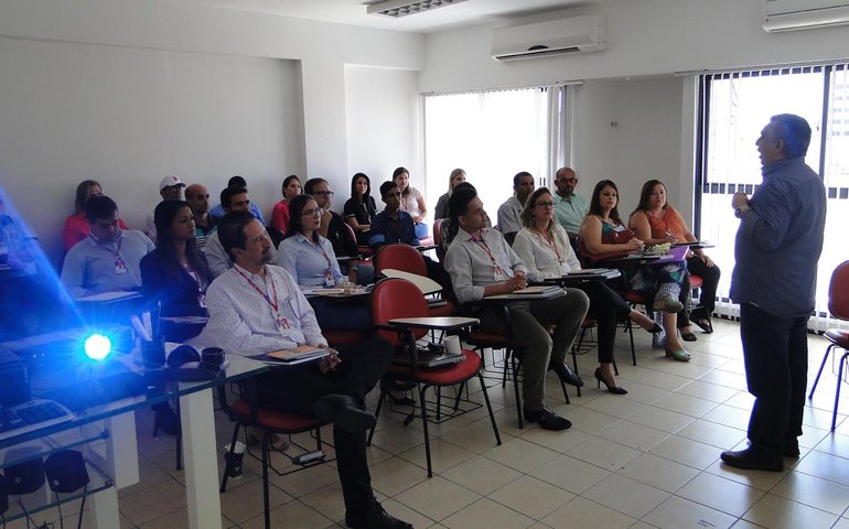 Treinamento promovido pela Desenvolve fomentará educação financeira