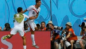 Ruiz comemora o gol da vitória costa-riquenha sobre a Itália/ Foto: Reuters