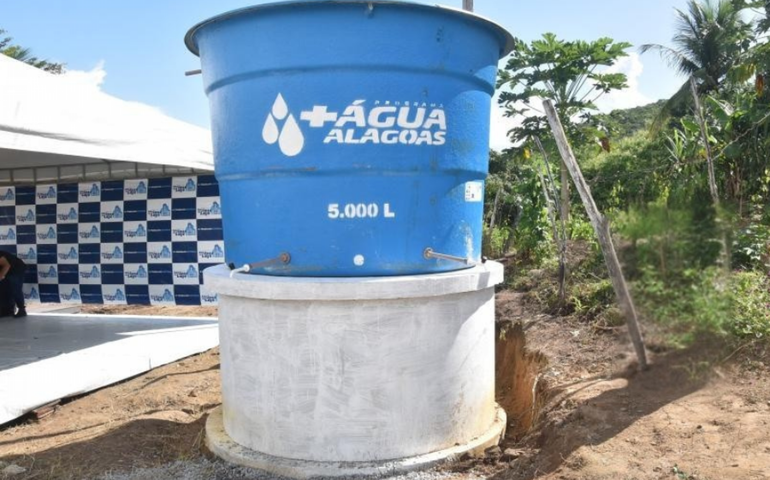 Governo de Alagoas garante água para 252 famílias em Poço das Trincheiras