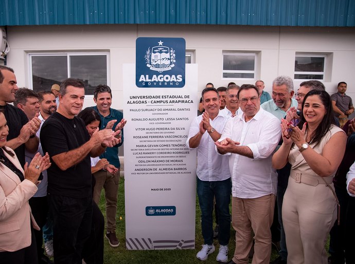 Governador inaugura campus da Uneal em Arapiraca e autoriza concurso público