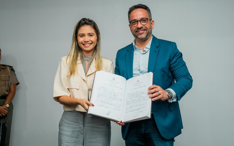 Governador empossa nova secretária de Prevenção à Violência