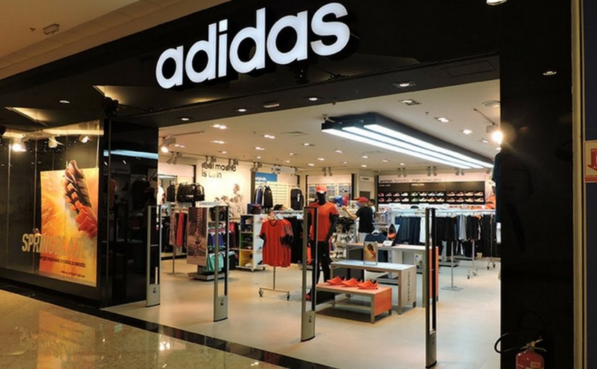 Adidas informa que dois terços de suas lojas em todo o mundo já reabriram