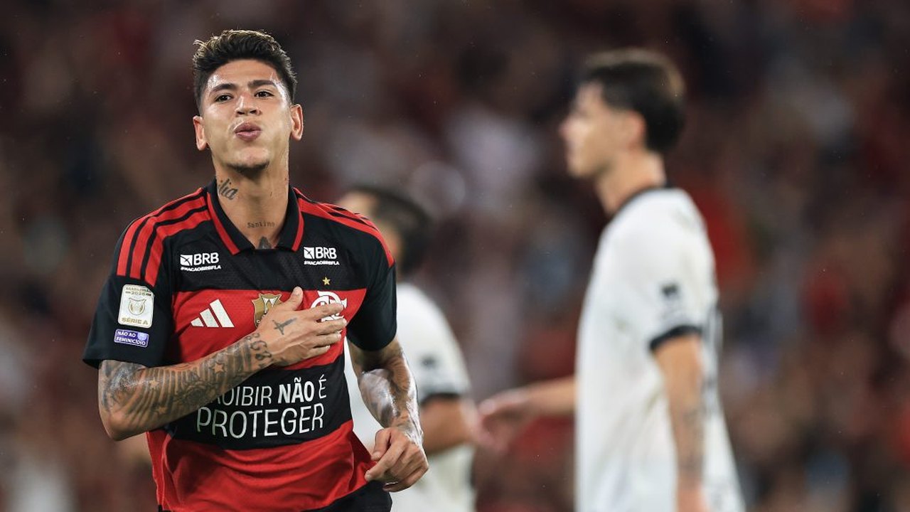 Flamengo supera Atlético-MG em fim eletrizante e mantém liderança do Brasileirão