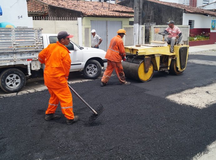 Seminfra realiza serviços de manutenção em bairros de Maceió