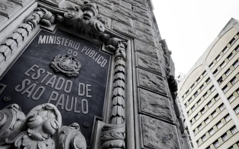 Menino tem a perna quebrada durante briga em creche de SP; MP investiga