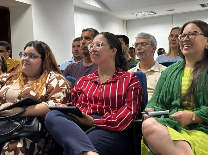 Servidores da Alurb participam de treinamento sobre resíduos sólidos