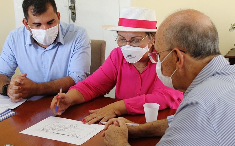 Ronaldo Lopes anuncia mais um investimento em assistência social para Penedo