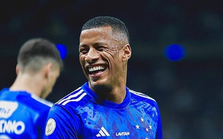 Cruzeiro oficializa a ida de Arthur Gomes para a Rússia e Santos embolsa R$ 1,4 milhão