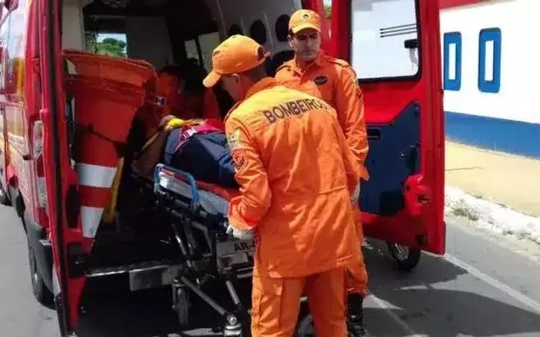 Acidente com colisão frontal deixa um morto e outro ferido na BR-423, em Inhapi