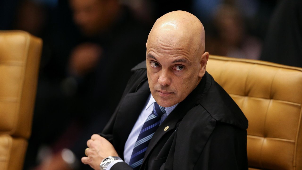 Críticas à Moraes em inquérito sobre golpe reacendem debate sobre excessos no STF, diz mídia