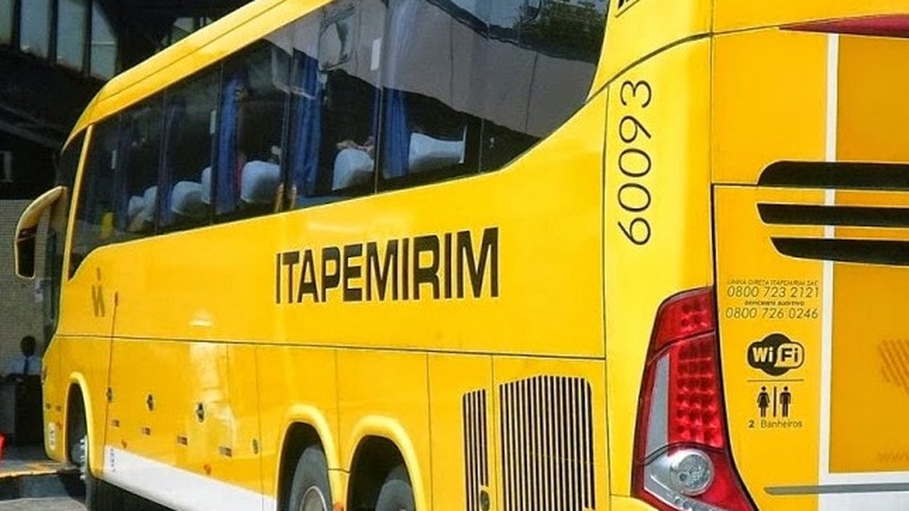 Dois ônibus interestaduais são assaltados por grupo armado
