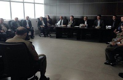 Forças policiais e TRE discutem segurança e fiscalização das eleições em AL