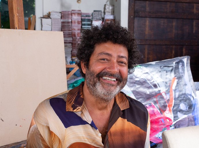 Arte contemporânea brasileira conquista destaque na Universidade de Oviedo com a exposição “Antes que Desapareça”