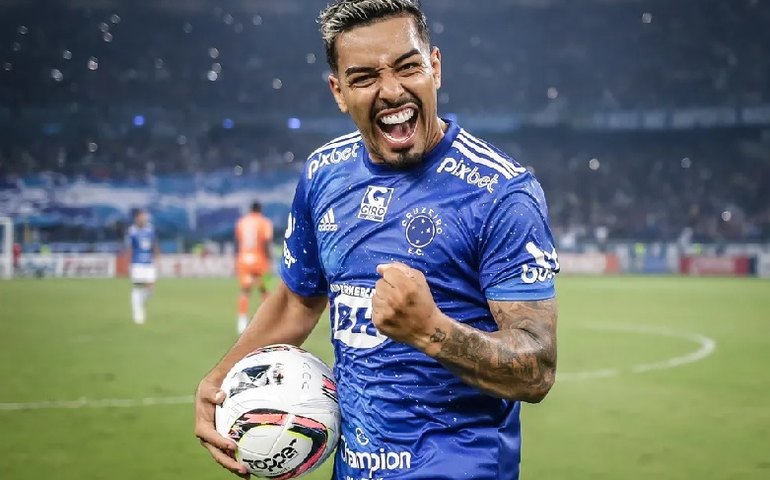 Com dicas de Ronaldo, Matheus Bidu diz estar pronto para defender o Corinthians