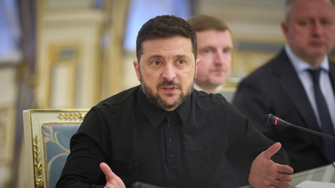 Zelensky não conseguirá obter acordo de paz vantajoso para Ucrânia, diz analista