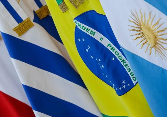 Cúpula do Mercosul em Assunção sela entrada da Bolívia