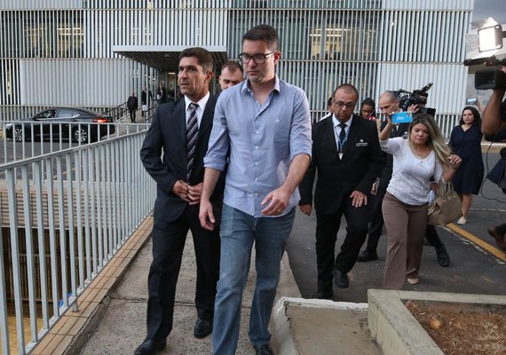 Moraes permite que Do Val participe de sessões do Senado além das 19h