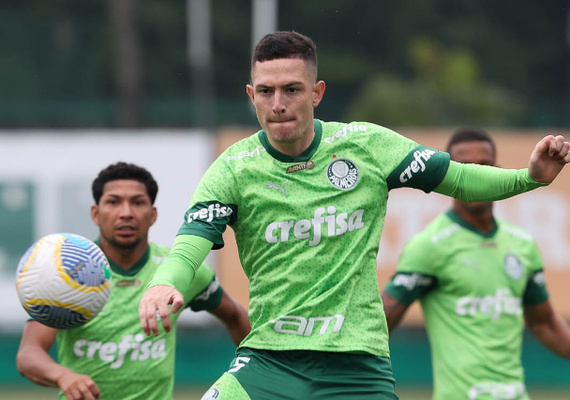 Palmeiras aprimora finalização e Weverton enfatiza importância da vitória no clássico