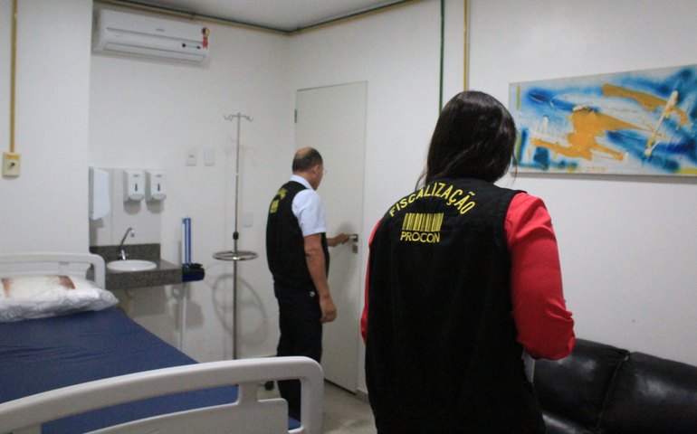 Procon realiza fiscalização em clínicas e laboratórios de Arapiraca