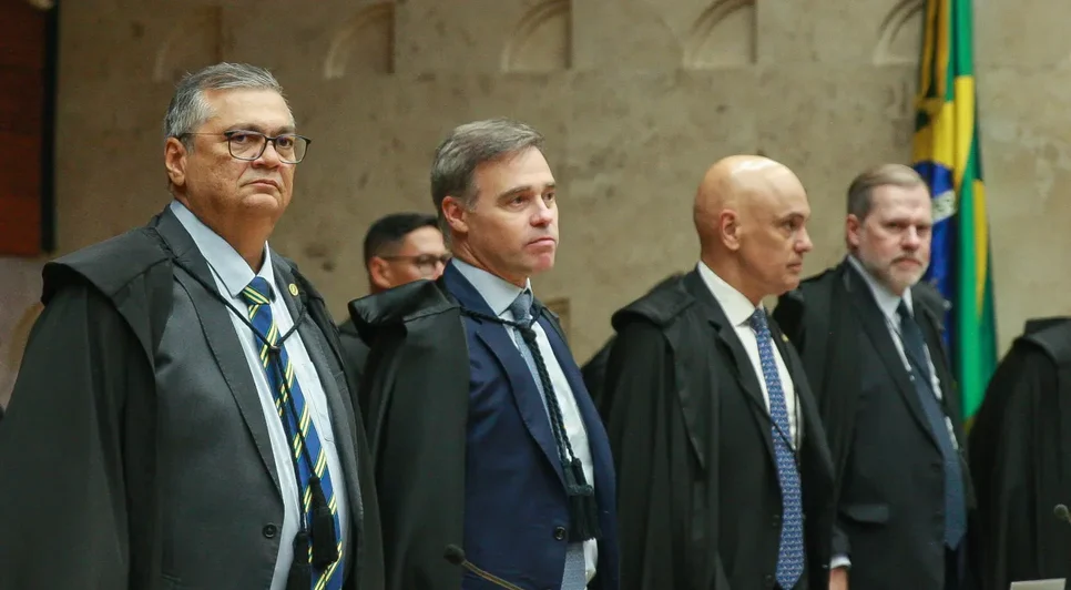 Ministros do STF em formalidade. Fonte: Internet
