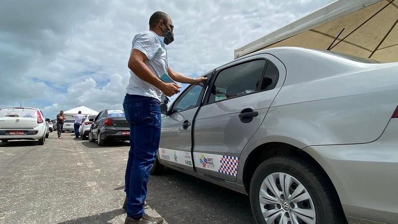 Prefeitura de Penedo viabiliza inclusão dos taxistas no benefício que paga R$ 6 mil reais para cada prestador do serviço