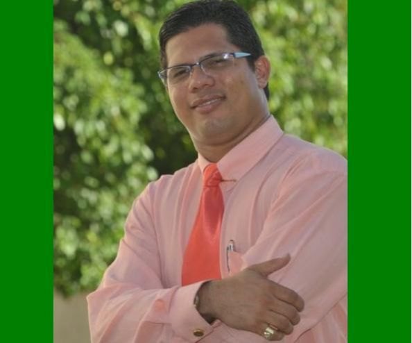 Presbítero Adriano Oliveira