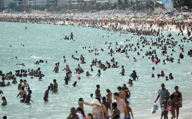 Verão começa hoje e previsão é de menos chuvas na maior parte do país