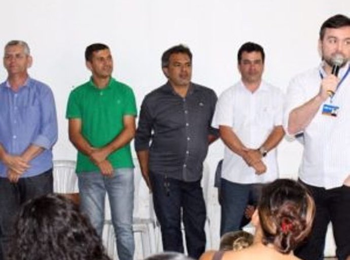Ibateguara: prefeito Geo Cruz realiza o sonho da casa própria para 146 famílias