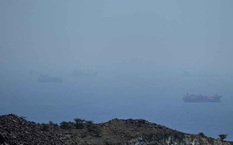 Guerra com o Irã abala os alicerces do mercado global de petróleo, aponta análise