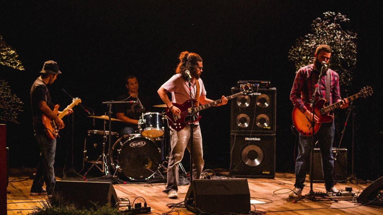 Casa da Mata faz show de lançamento de novo álbum neste sábado (4)
