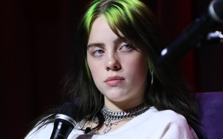 Billie Eilish adota filhote de Pitbull na quarentena durante pandemia