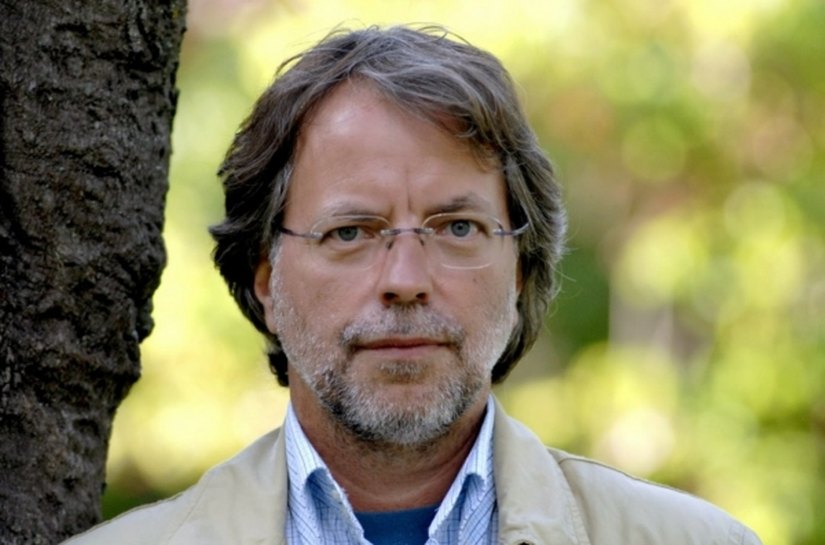 Uneal concede o título de Doutor Honoris Causa a Mia Couto