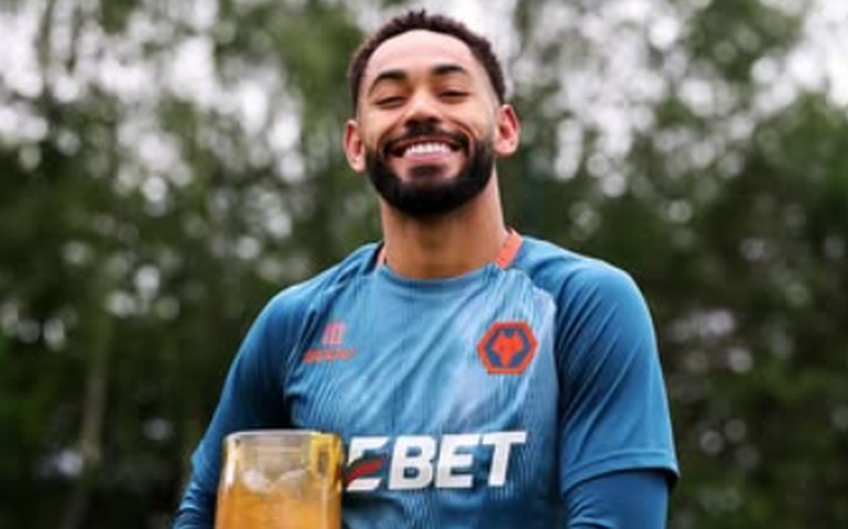 Matheus Cunha deixa o Wolverhampton e assina com o Manchester United por cinco temporadas