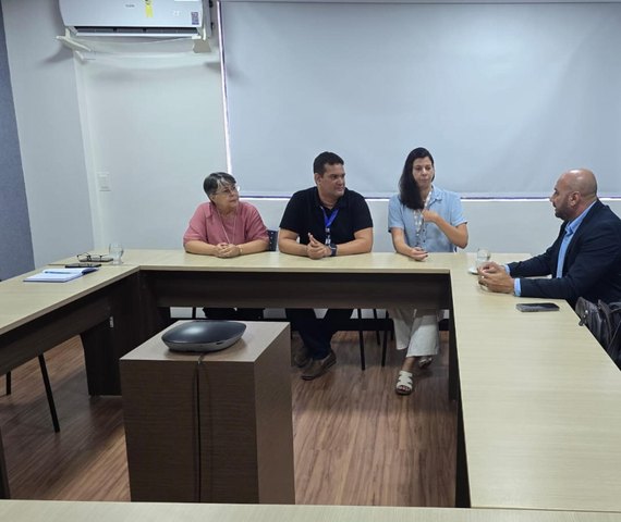 Secom e Sebrae Alagoas alinham estratégia para implantação de incubadora de comunicação