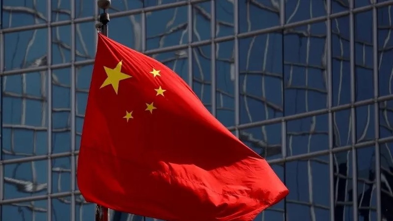 China retira exigência de teste PCR para viajantes que chegam ao país