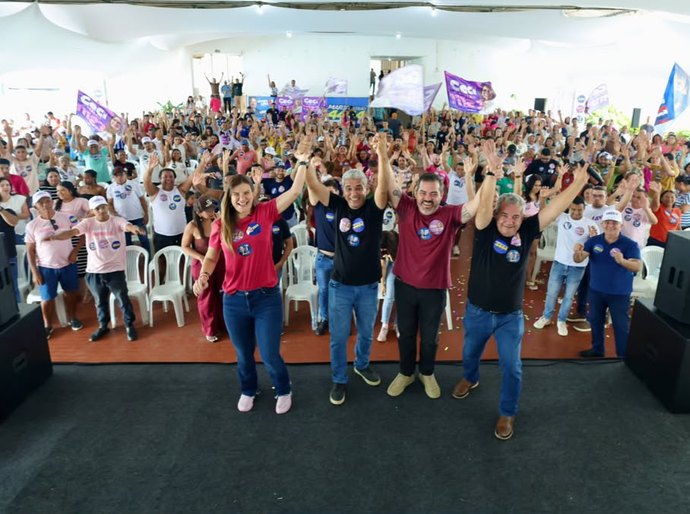 Em Viçosa, Ceci reúne apoiadores e mostra força de sua campanha para deputada estadual
