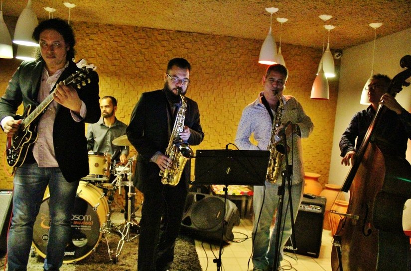 Ricardo Lopes Trio e Jailson Brito fazem jazz e bossa nova em Maceió