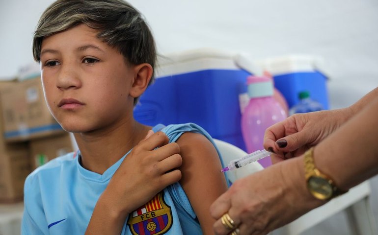 Vacinação de meninos contra HPV atinge 74% em São Paulo