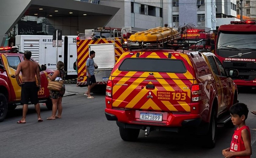 Uma pessoa morre durante incêndio em hotel no bairro da Pajuçara em Maceió