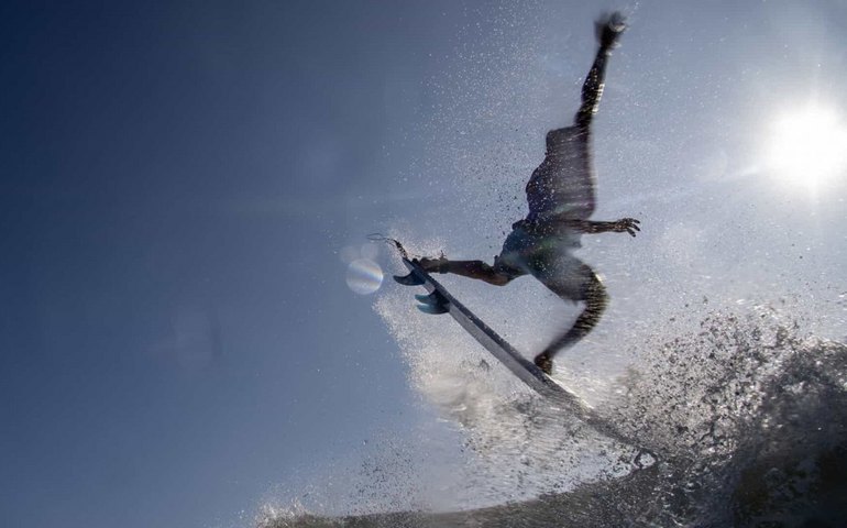 Toledo e Italo avançam e se enfrentam na semi em Punta Roca; Medina também passa