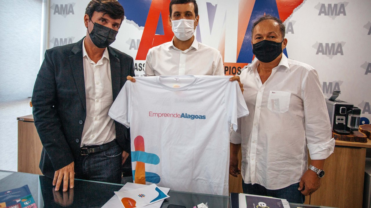 Sedetur apresenta programa Empreende Alagoas para prefeitos alagoanos