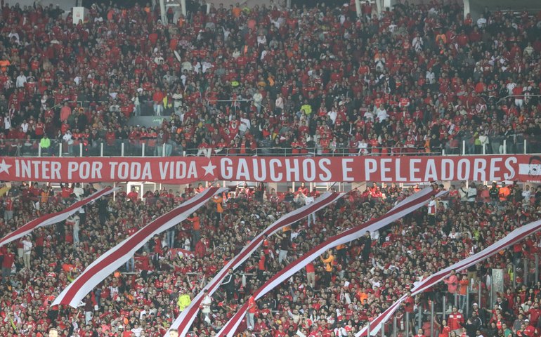 Internacional joga só um tempo e busca empate com o Atlético-GO no Beira-Rio