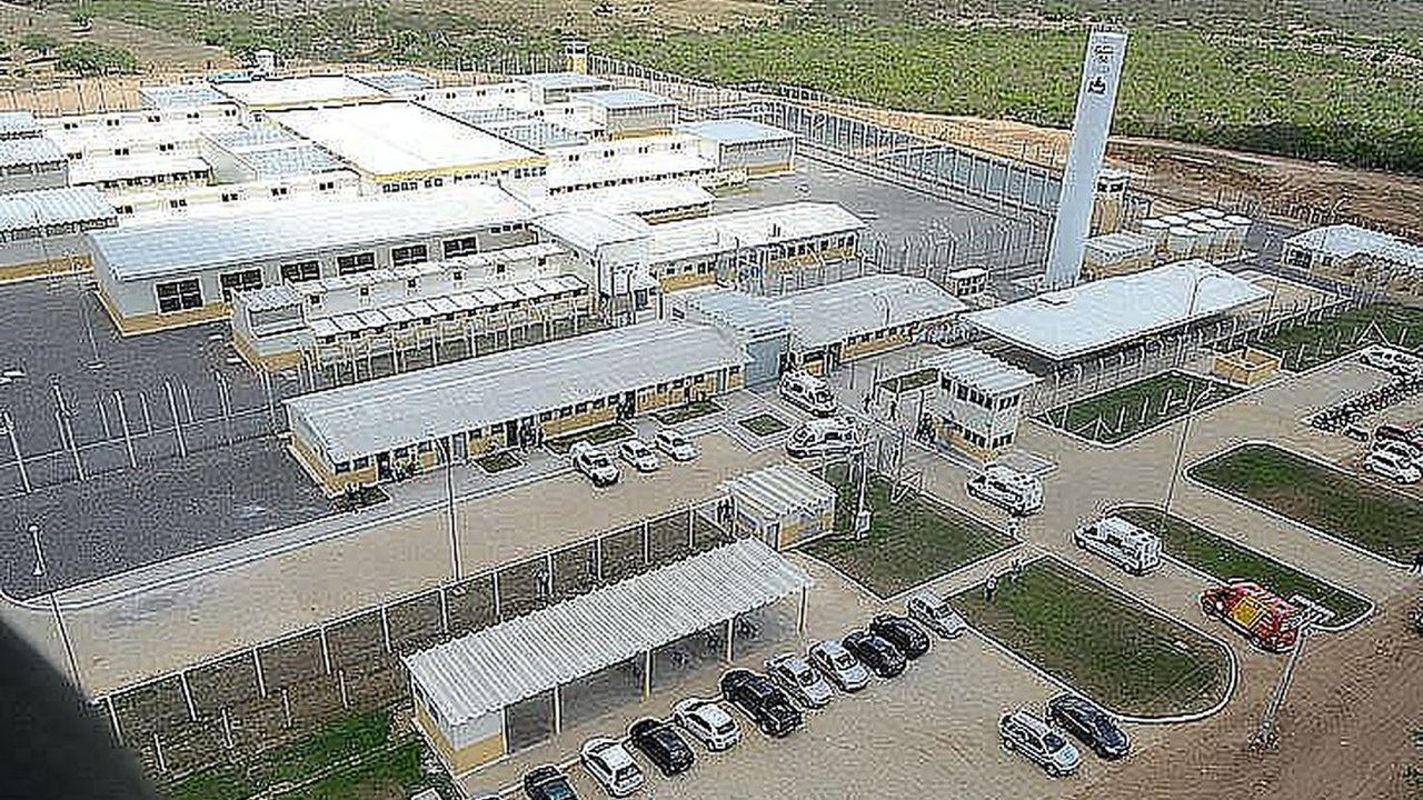 Polícia flagra mulheres tentando entrar com drogas nas unidades prisionais do Estado