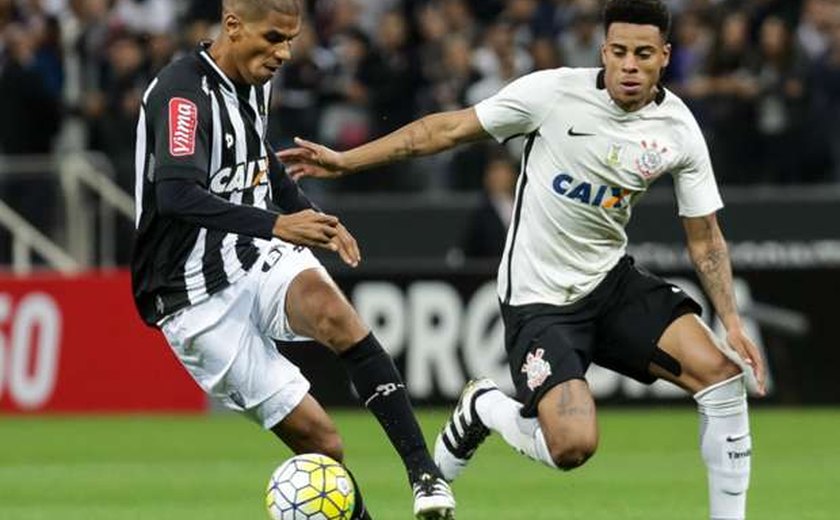 Boa atuação dá esperança à torcida, mas Corinthians cai na tabela