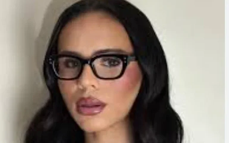 Alexia Brito, a Bota Pó, rebate cobranças por ainda não ter reformado casa da avó