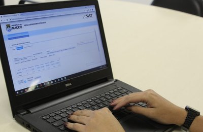 Canais da Prefeitura de Maceió facilitam acesso aos serviços tributários do Município