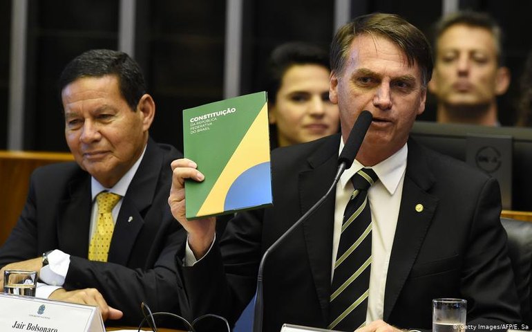 “Inquérito das fake news pode reforçar ações pela cassação de Bolsonaro”