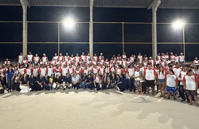 Prefeitura de Penedo fortalece educação e inicia entrega de fardamento para estudantes da EJA